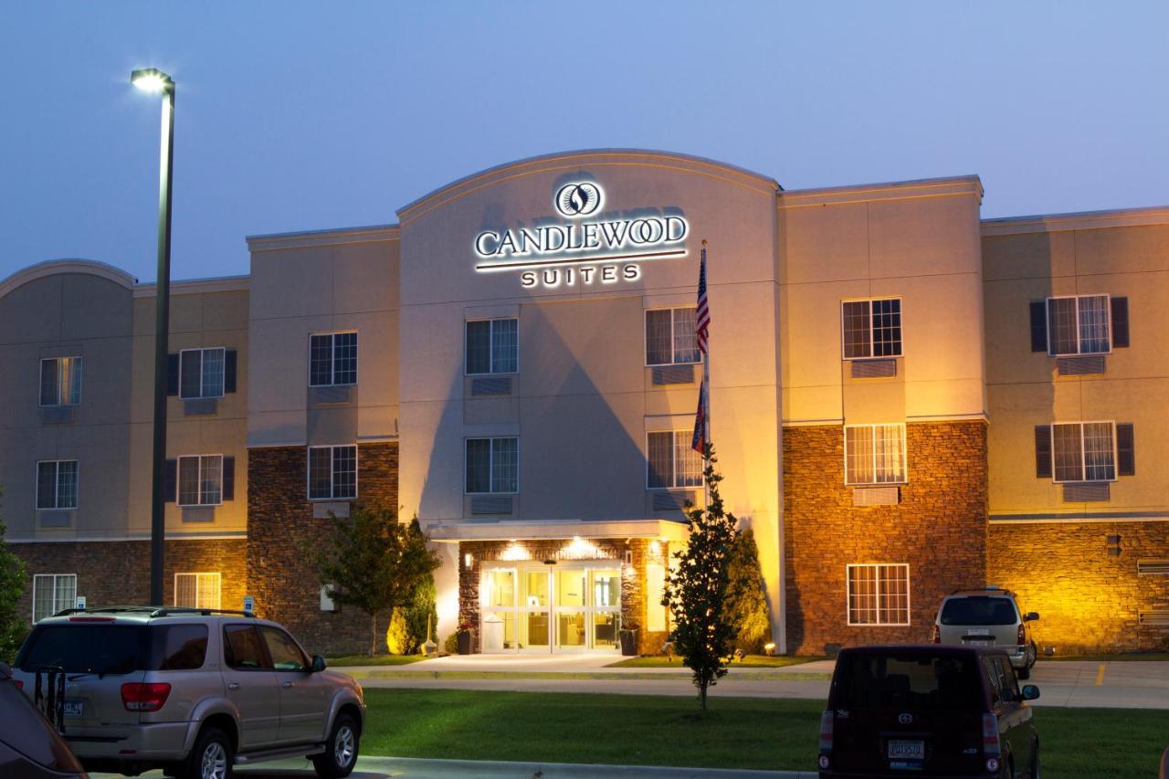 Candlewood Suites Champaign-Urbana University Area By Ihg Exterior foto